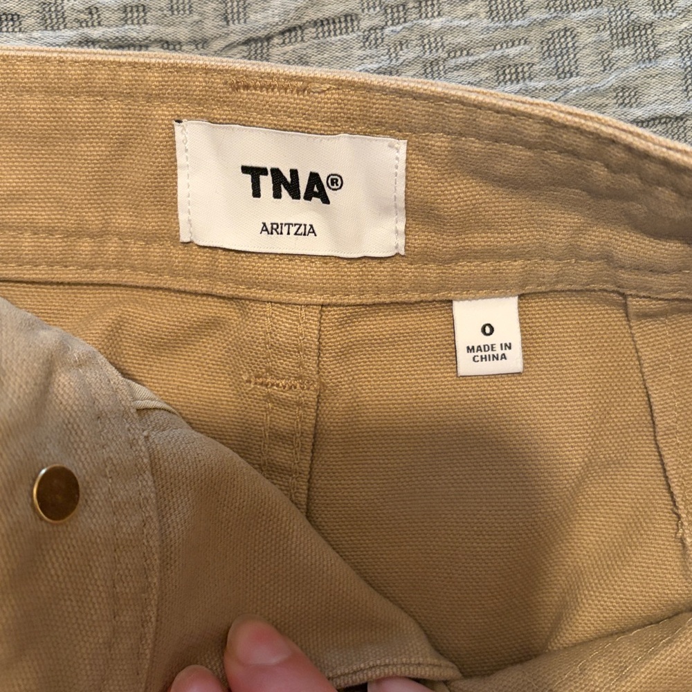 Aritzia TNA Cargo Skirt Size 0 - Picture 3 of 5